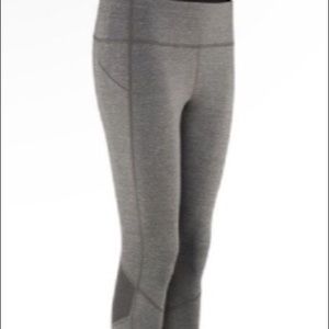 LULULEMON grey cropped legging